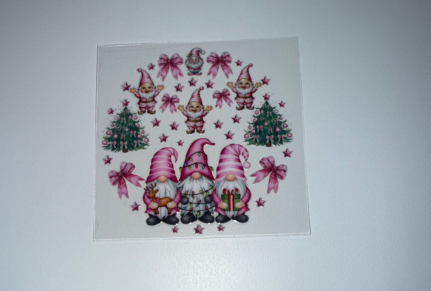 Gnomes - Circle Ornament Decal
